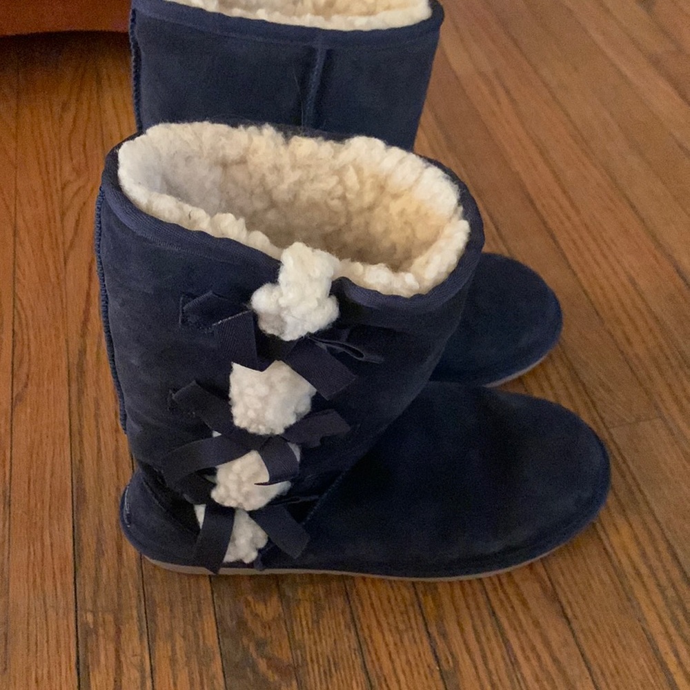 Ugg boots mid-calf